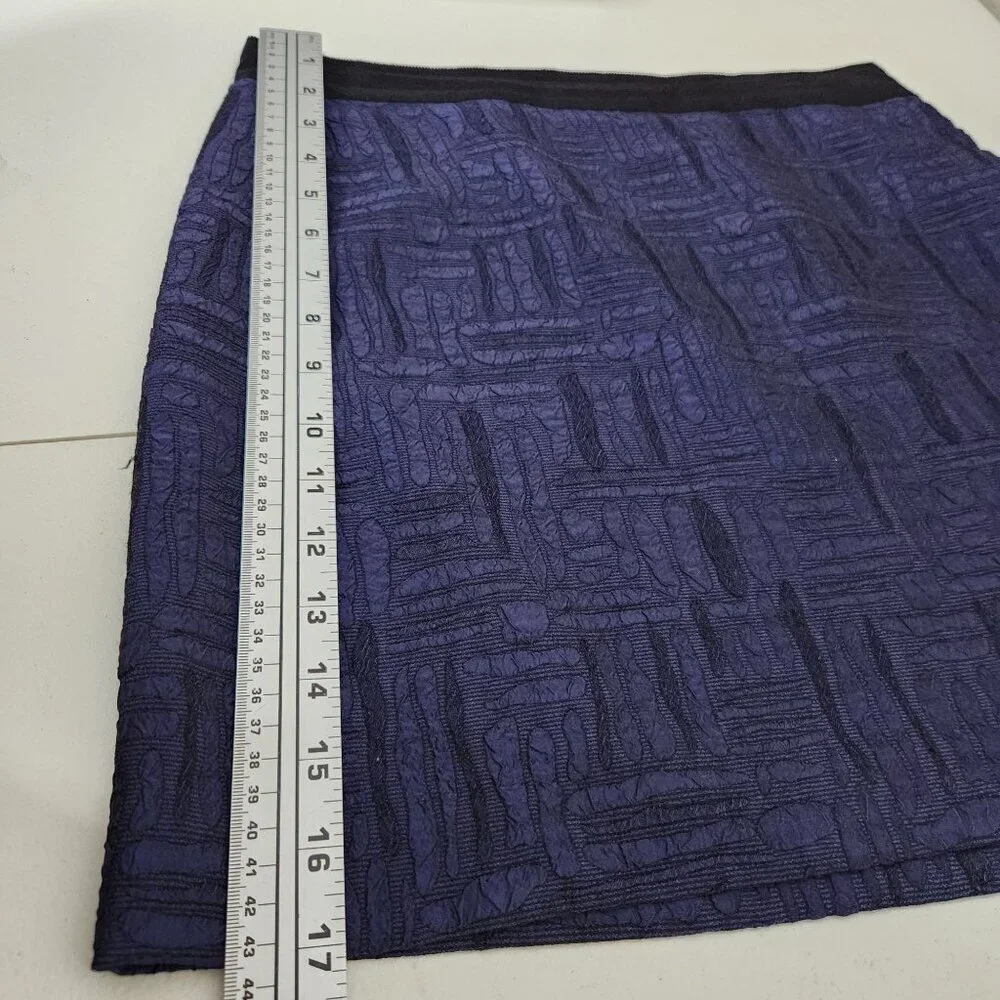 Banana Republic Skirt size 4 Purple Textured Geometric Jacquard